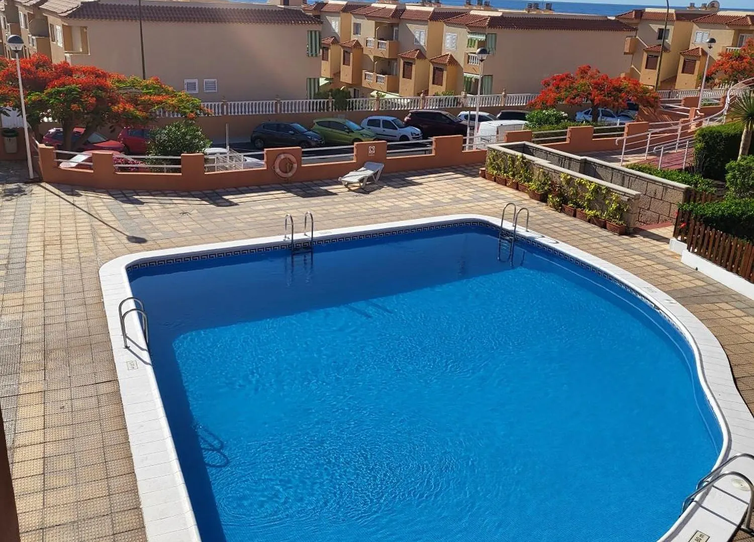 Apartamento Adela elérhetőségei